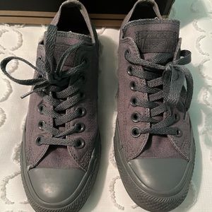 Gray Converse Low tops